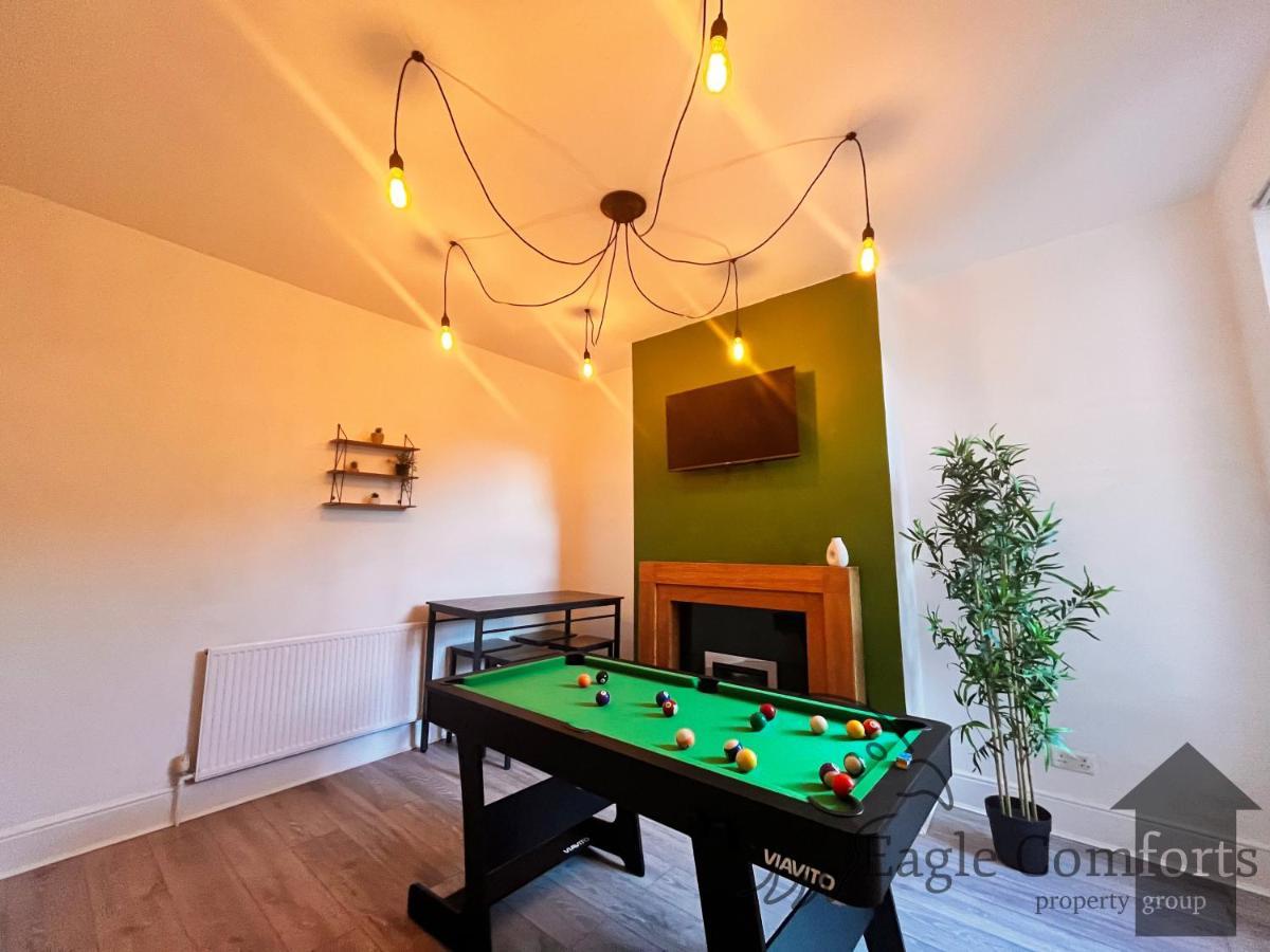 Scott House- 5 Bedrooms- Pool Table Sheffield Bagian luar foto