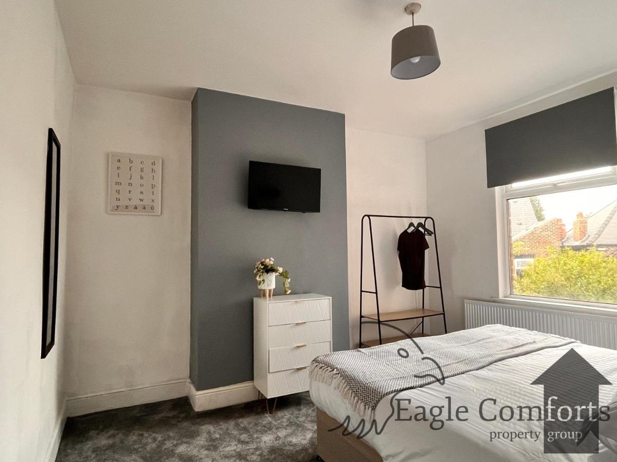 Scott House- 5 Bedrooms- Pool Table Sheffield Bagian luar foto