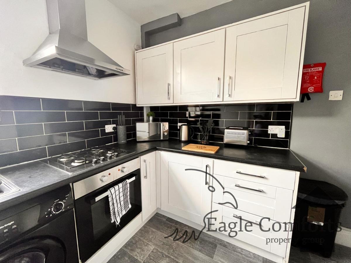 Scott House- 5 Bedrooms- Pool Table Sheffield Bagian luar foto